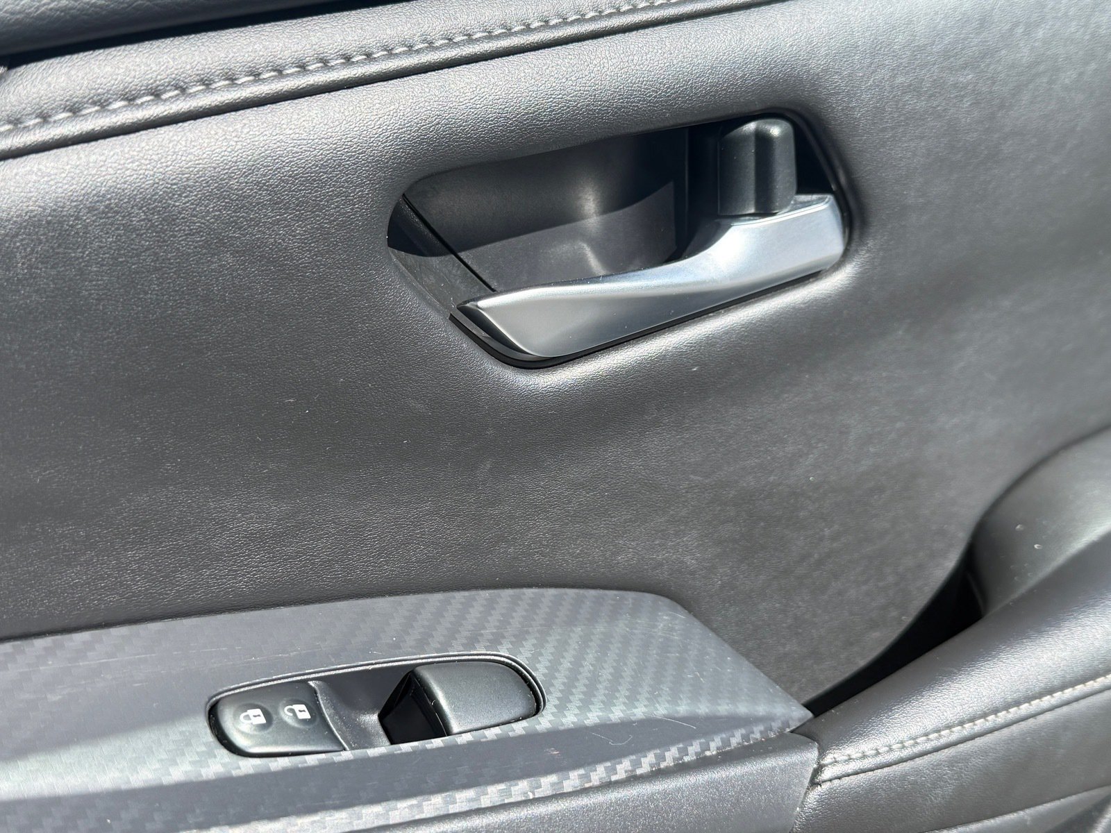 Used 2025 Nissan Sentra SV FWD image 12