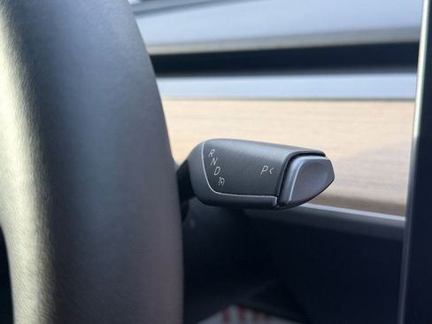 Used 2023 Tesla Model 3 Standard Range image 11