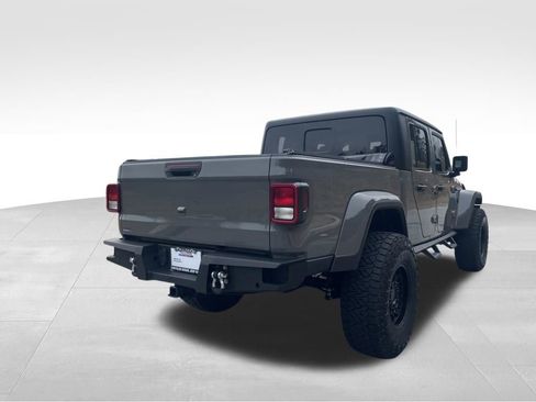 Used 2023 Jeep Gladiator Overland w/ Cold Weather Group image 5