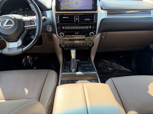 Used 2023 Lexus GX 460 Premium w/ Premium Package image 32