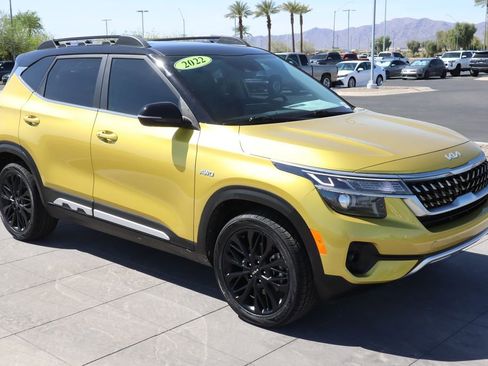 Used 2022 Kia Seltos Nightfall Edition image 3