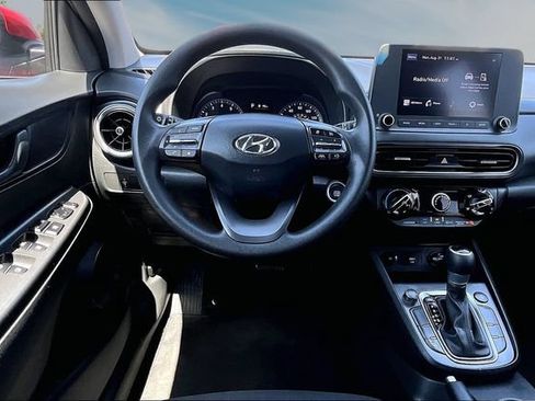 Used 2022 Hyundai Kona SEL w/ Cargo Package AWD/4WD image 8
