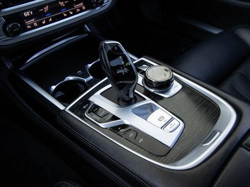 Used 2020 BMW 740i xDrive w/ M Sport Package AWD/4WD image 14