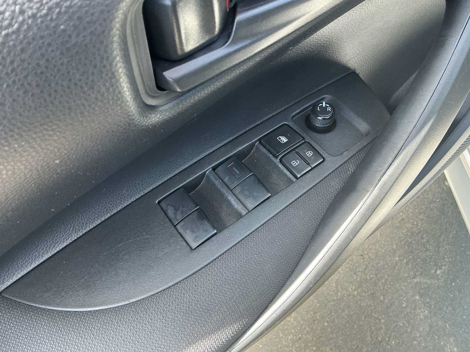 Used 2024 Toyota Corolla LE FWD image 14