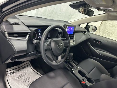 Used 2025 Toyota Corolla LE image 15