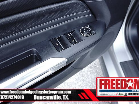 Used 2024 Ford Mustang Premium RWD image 39