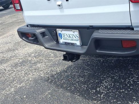 New 2025 Jeep Gladiator Sport image 11