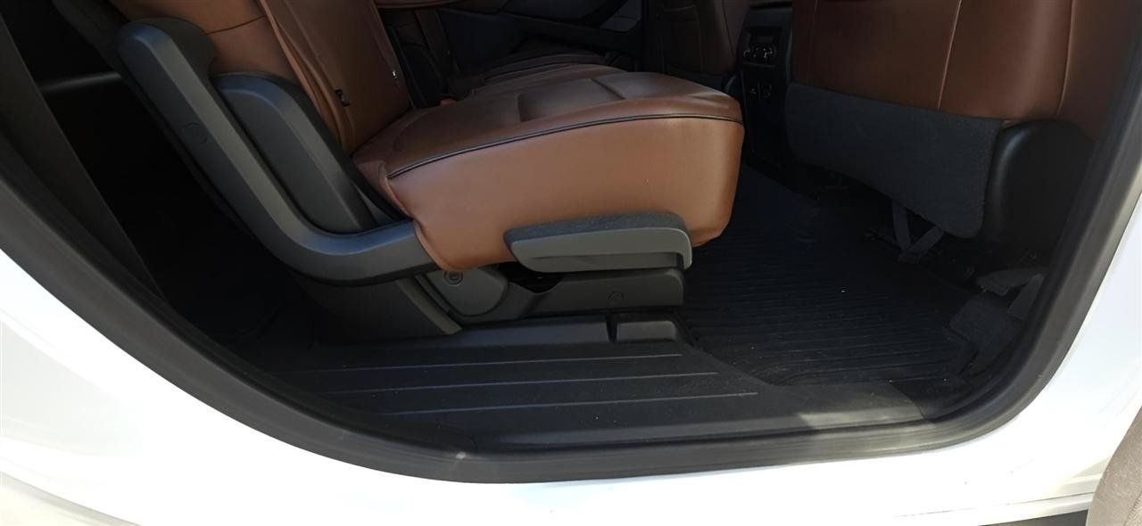 Used 2018 Chevrolet Traverse High Country AWD/4WD image 32
