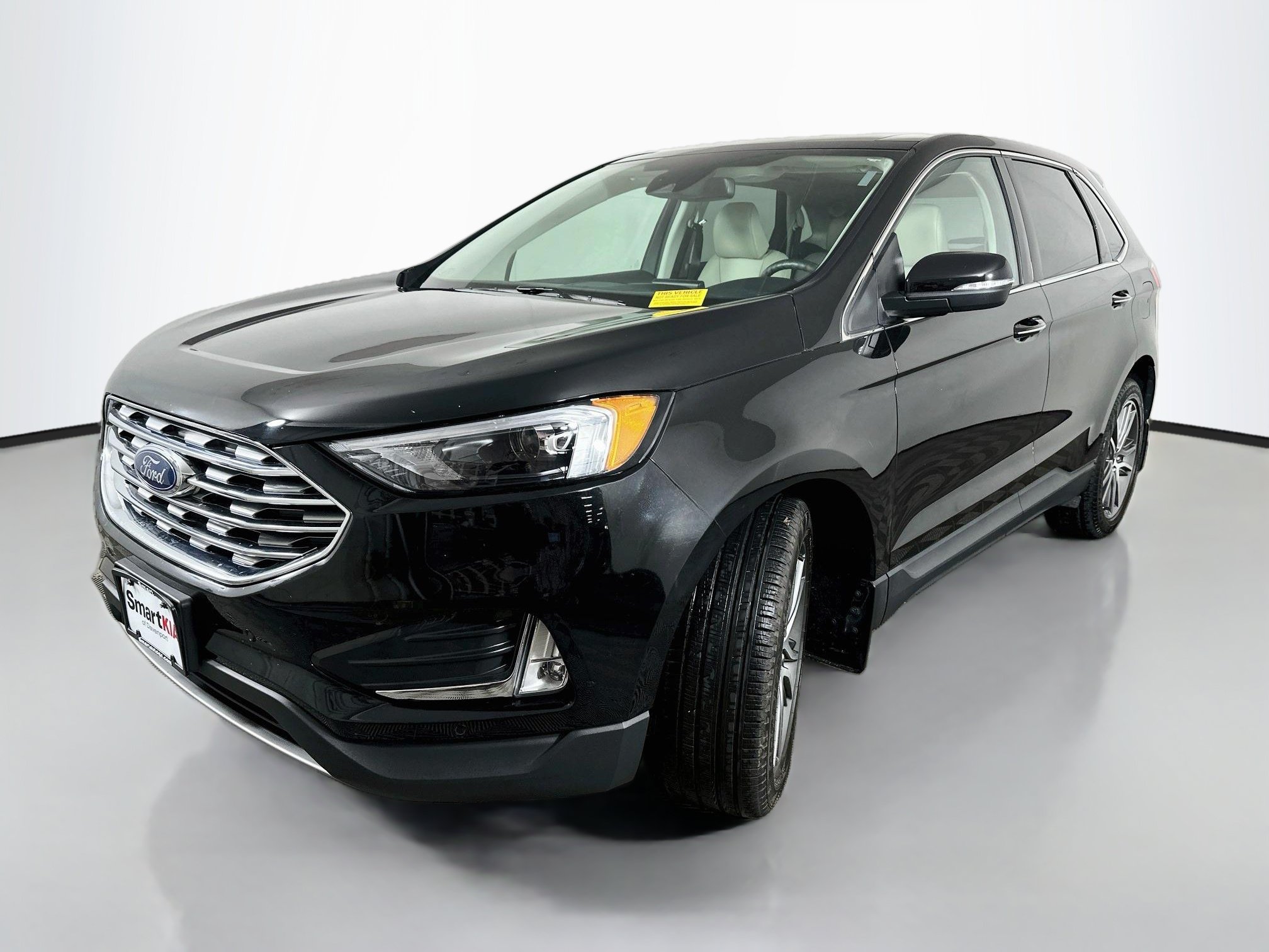 Used 2022 Ford Edge Titanium AWD/4WD image 3