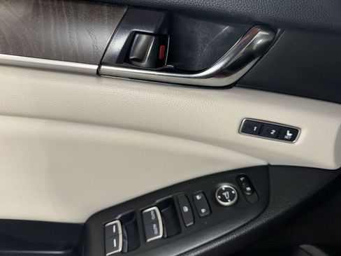 Used 2021 Honda Accord EX-L image 19