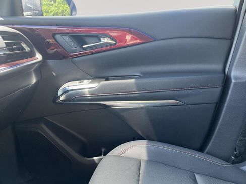 Used 2024 Chevrolet Traverse Z71 AWD/4WD image 22