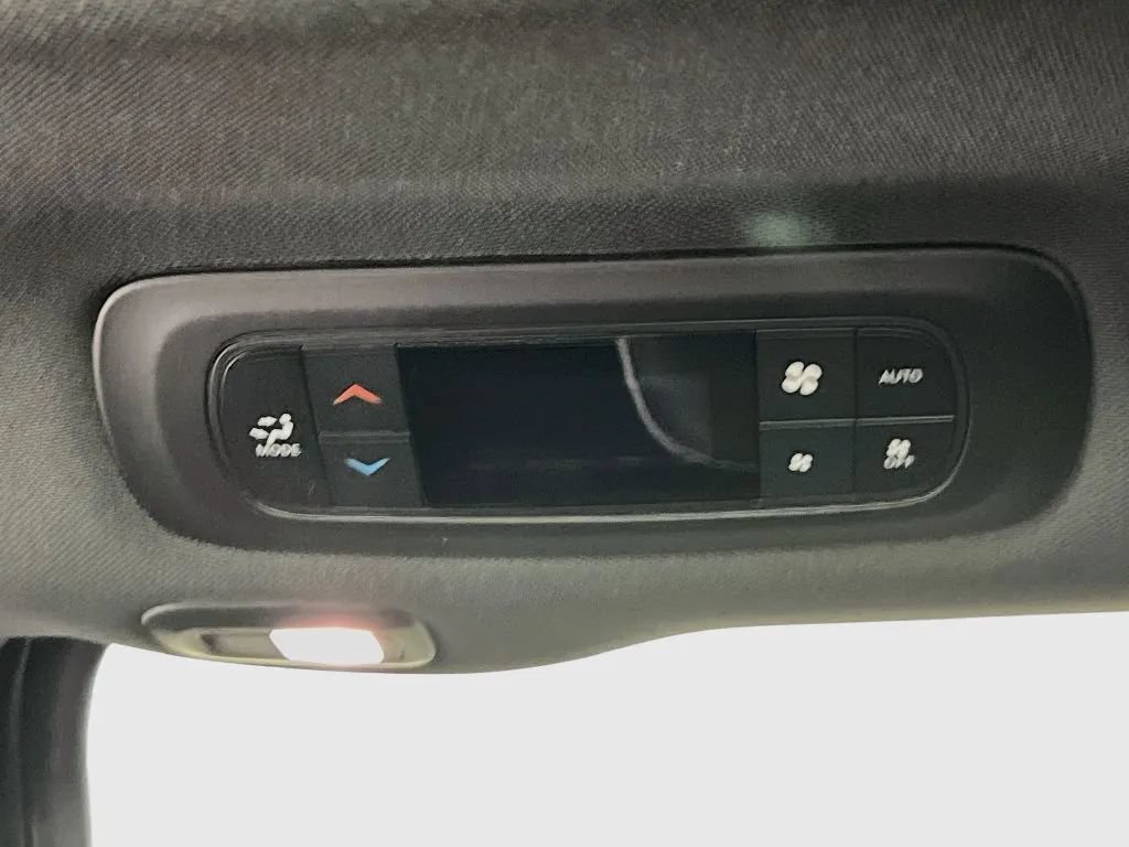 New 2027 Chrysler Pacifica Limited FWD image 27