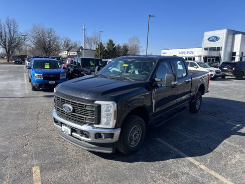 Used 2024 Ford F250 XL w/ XL Chrome Package image 4
