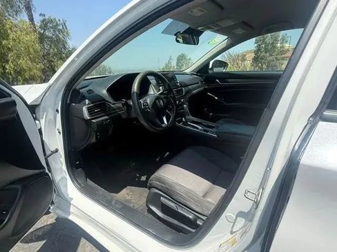 Used 2018 Honda Accord LX image 8