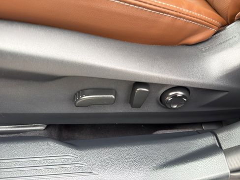 Used 2025 Subaru Outback Touring image 16