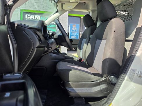 Used 2017 RAM ProMaster City Tradesman FWD image 19