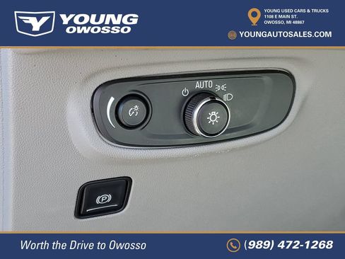 Used 2020 GMC Terrain SLE w/ Driver Convenience Package FWD image 10