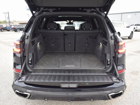 Used 2022 BMW X5 M50i w/ Executive Package image 22