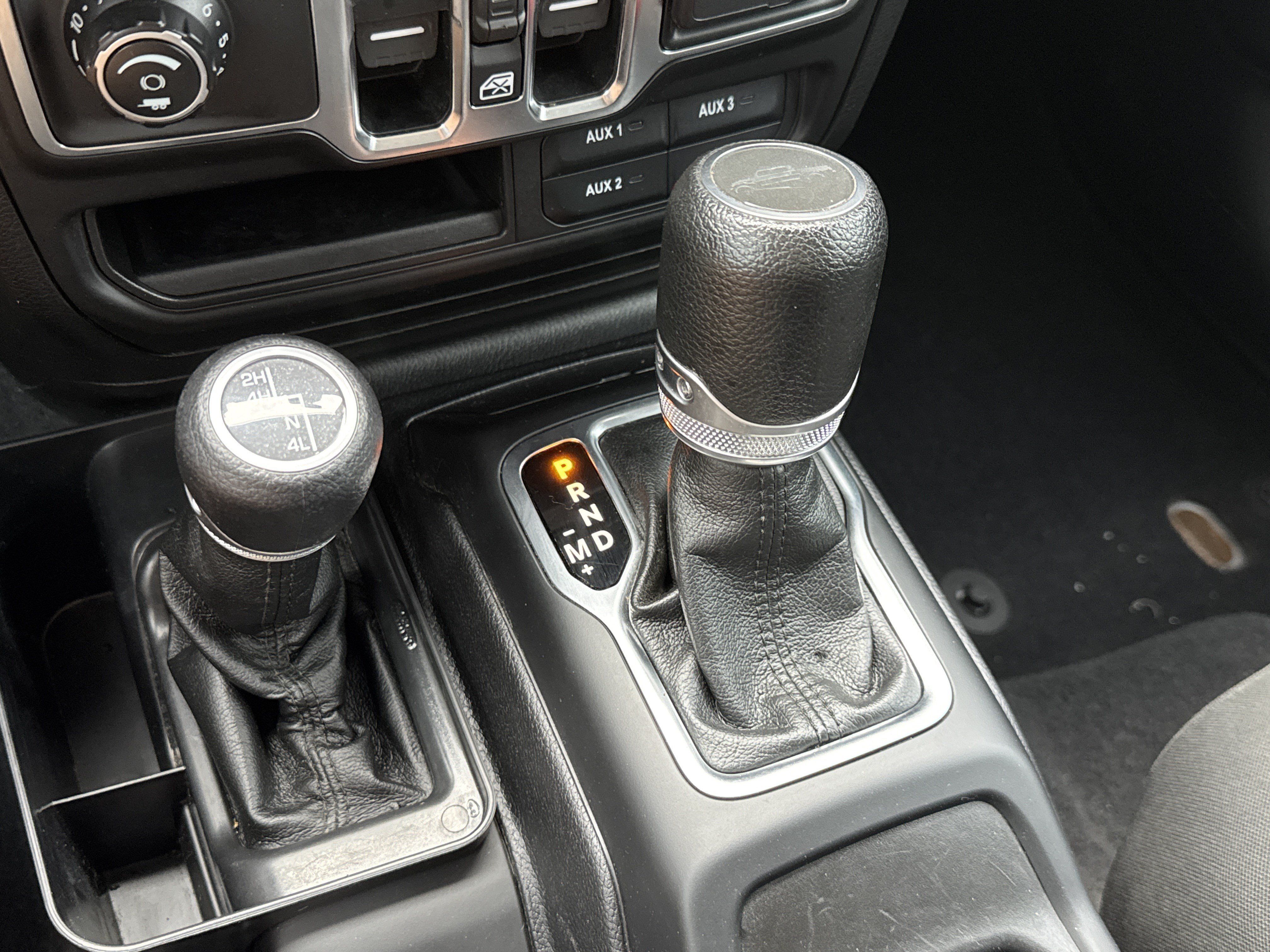 Used 2021 Jeep Gladiator Sport AWD/4WD image 15