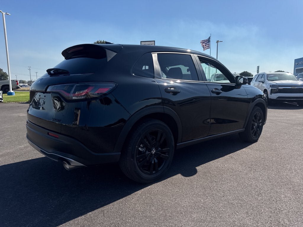 Used 2027 Honda HR-V Sport image 8