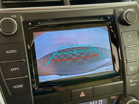 Used 2015 Toyota Camry XLE image 22