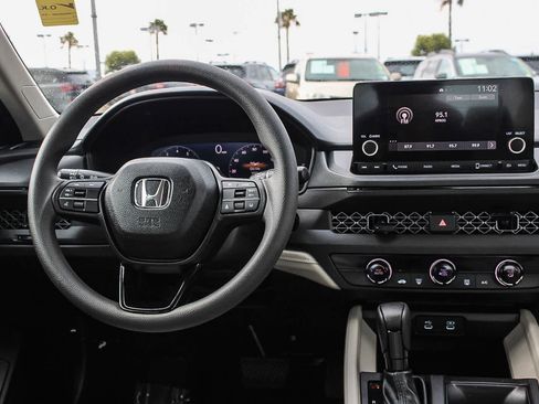 Used 2025 Honda Accord LX image 13