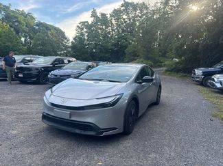 Used 2025 Toyota Prius LE FWD video 1