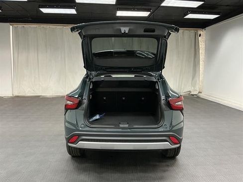 New 2026 Chevrolet Trax LT w/ LT Convenience Package FWD image 26