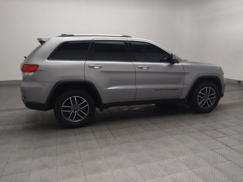 Used 2019 Jeep Grand Cherokee Laredo w/ 18" Wheel & 8.4" Radio Group RWD image 10