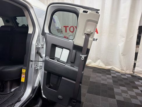 Used 2008 Toyota FJ Cruiser 4WD image 17