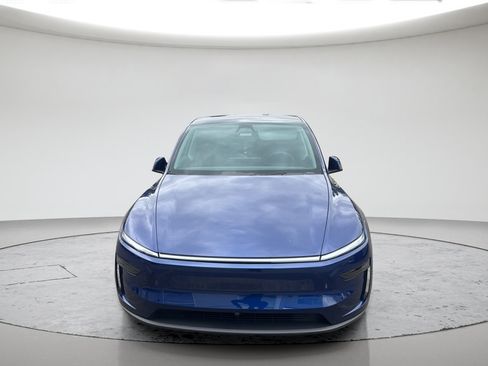 Used 2026 Tesla Model Y Long Range RWD image 16