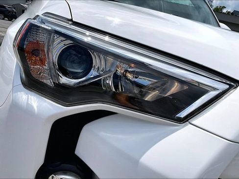 Used 2023 Toyota 4Runner SR5 Premium w/ Moonroof Package AWD/4WD image 30