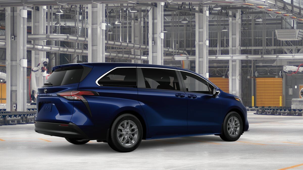 New 2026 Toyota Sienna LE AWD/4WD image 10