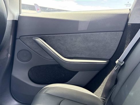Used 2023 Tesla Model Y Long Range AWD/4WD image 16