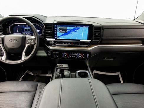 Used 2025 Chevrolet Silverado 1500 RST AWD/4WD image 37