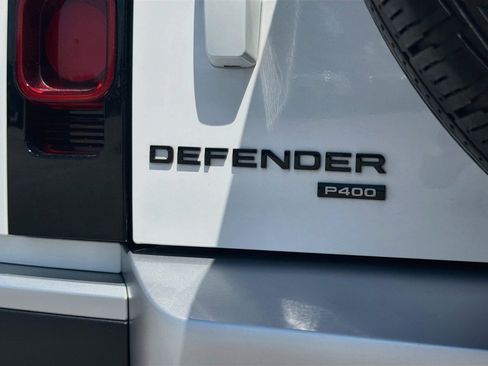 Used 2023 Land Rover Defender 110 SE AWD/4WD image 11