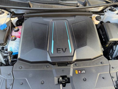 Certified 2024 Hyundai Ioniq 5 SEL image 25