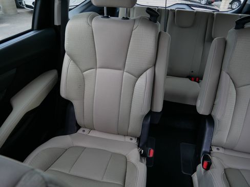 Certified 2025 Subaru Ascent Premium AWD/4WD image 12