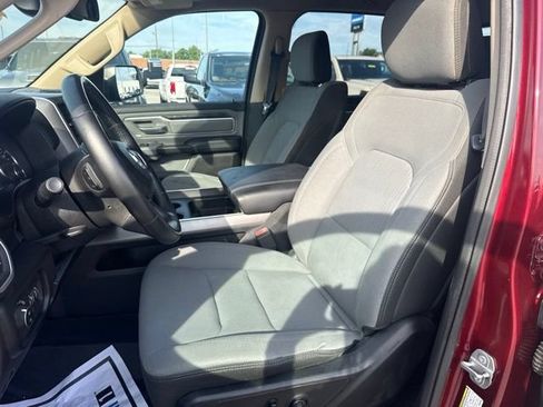 Used 2019 RAM 1500 Big Horn AWD/4WD image 14