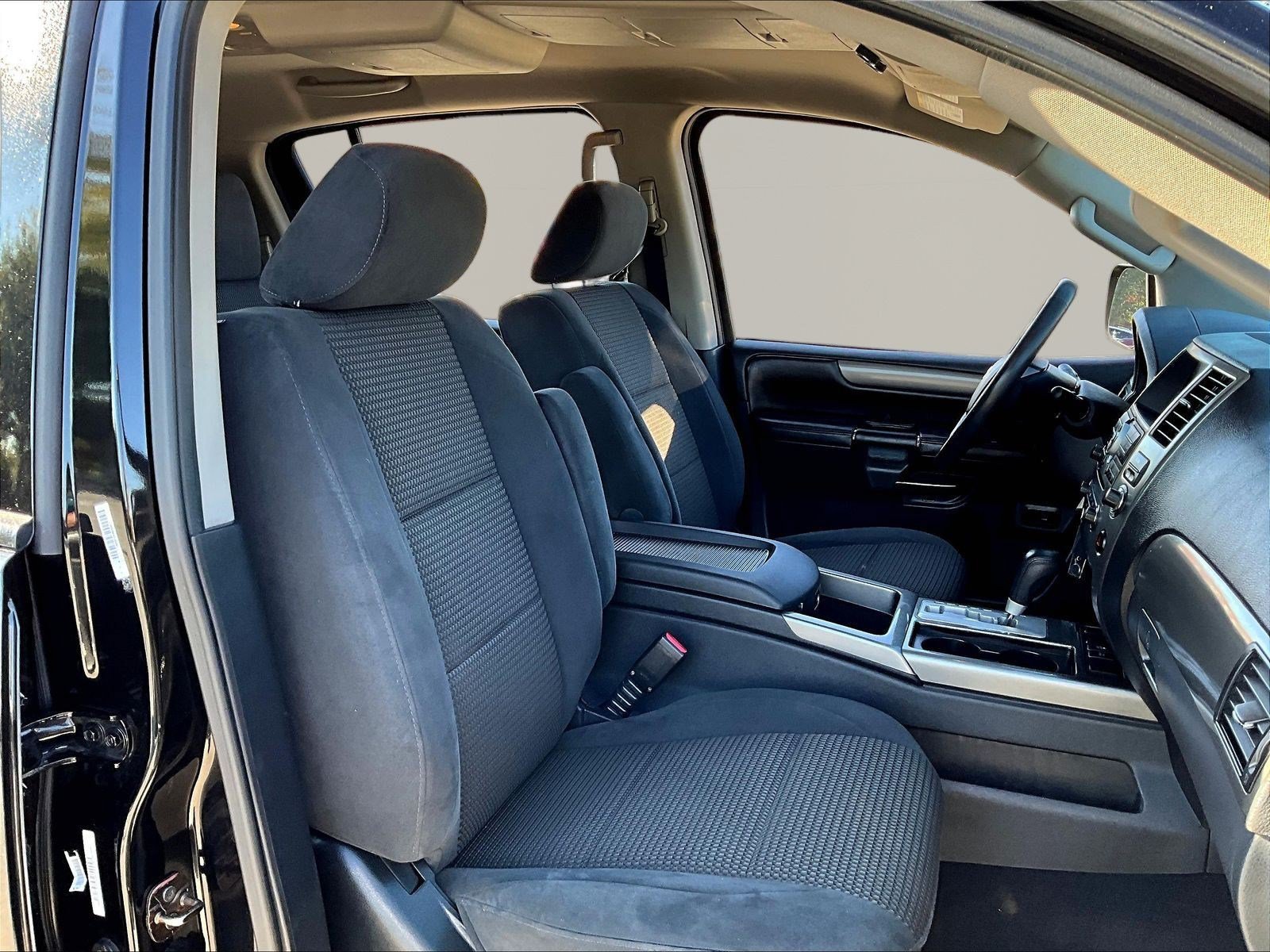 Used 2014 Nissan Armada SV RWD image 28