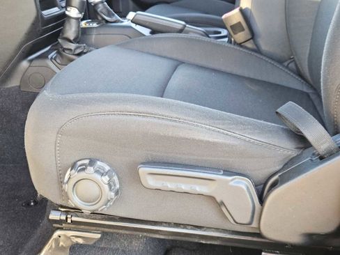 Used 2019 Jeep Wrangler Unlimited Sport S image 23