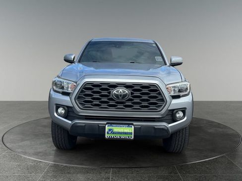 Used 2020 Toyota Tacoma TRD Off-Road w/ Technology Package AWD/4WD image 2