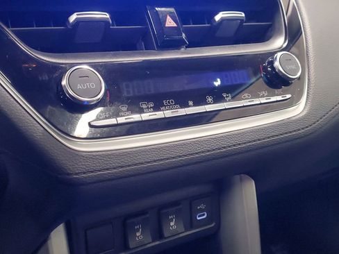 Certified 2023 Toyota Corolla Cross XLE w/ Convenience Package image 30