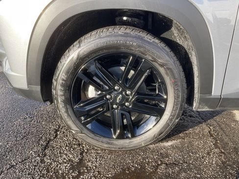 New 2026 Chevrolet Trax ACTIV w/ Sunroof Package image 32