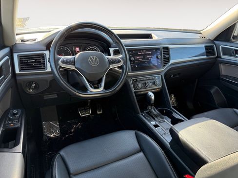 Used 2021 Volkswagen Atlas SE w/ Panoramic Sunroof Package image 15