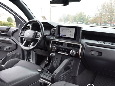 Used 2024 Toyota Tacoma SR image 29