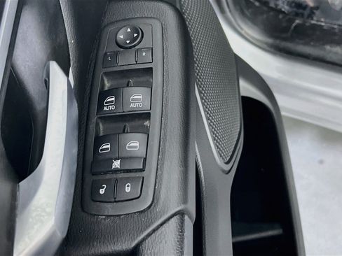 Used 2022 RAM 1500 Big Horn w/ Night Edition AWD/4WD image 17