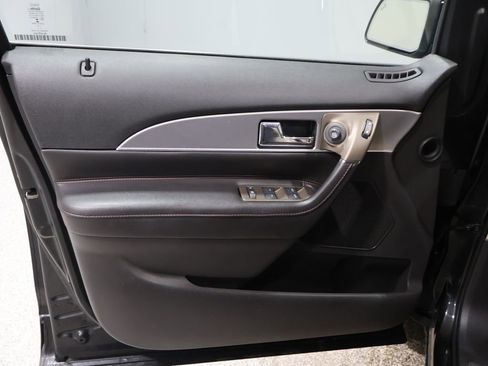 Used 2014 Lincoln MKX AWD w/ Equipment Group 101A image 13