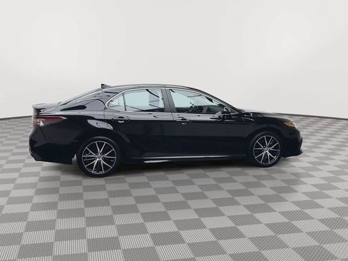 Used 2021 Toyota Camry SE w/ Convenience Package FWD image 33