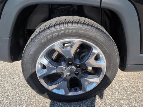 Used 2019 Jeep Compass Limited AWD/4WD image 21